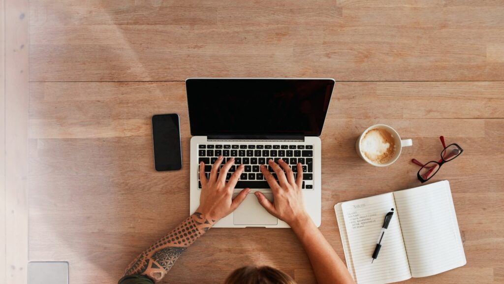 How to Find a Job as a Freelancer: A Practical Guide to Launching Your Freelance Career